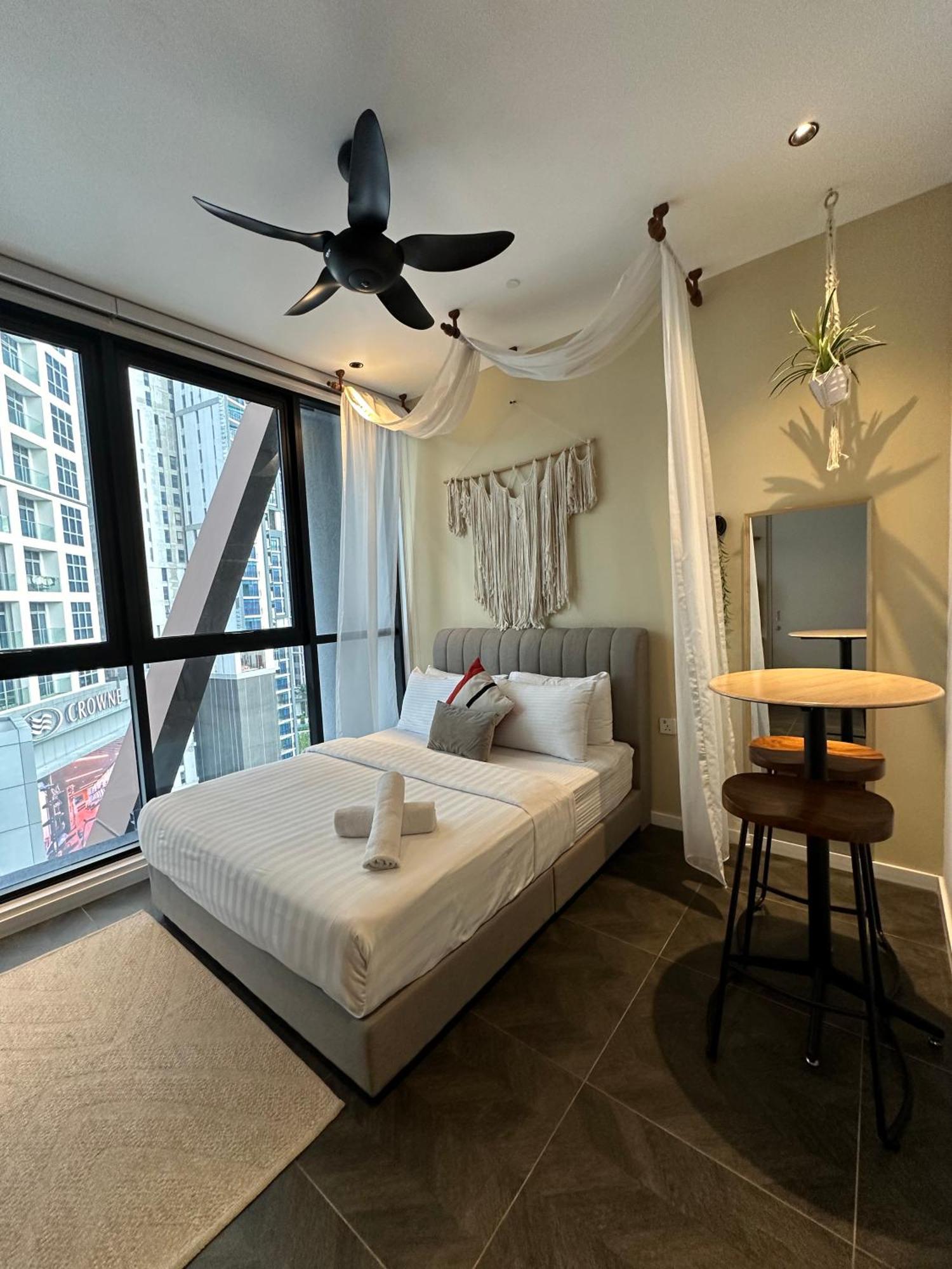 Scarletz Suites Klcc By Numa กัวลาลัมเปอร์ ภายนอก รูปภาพ