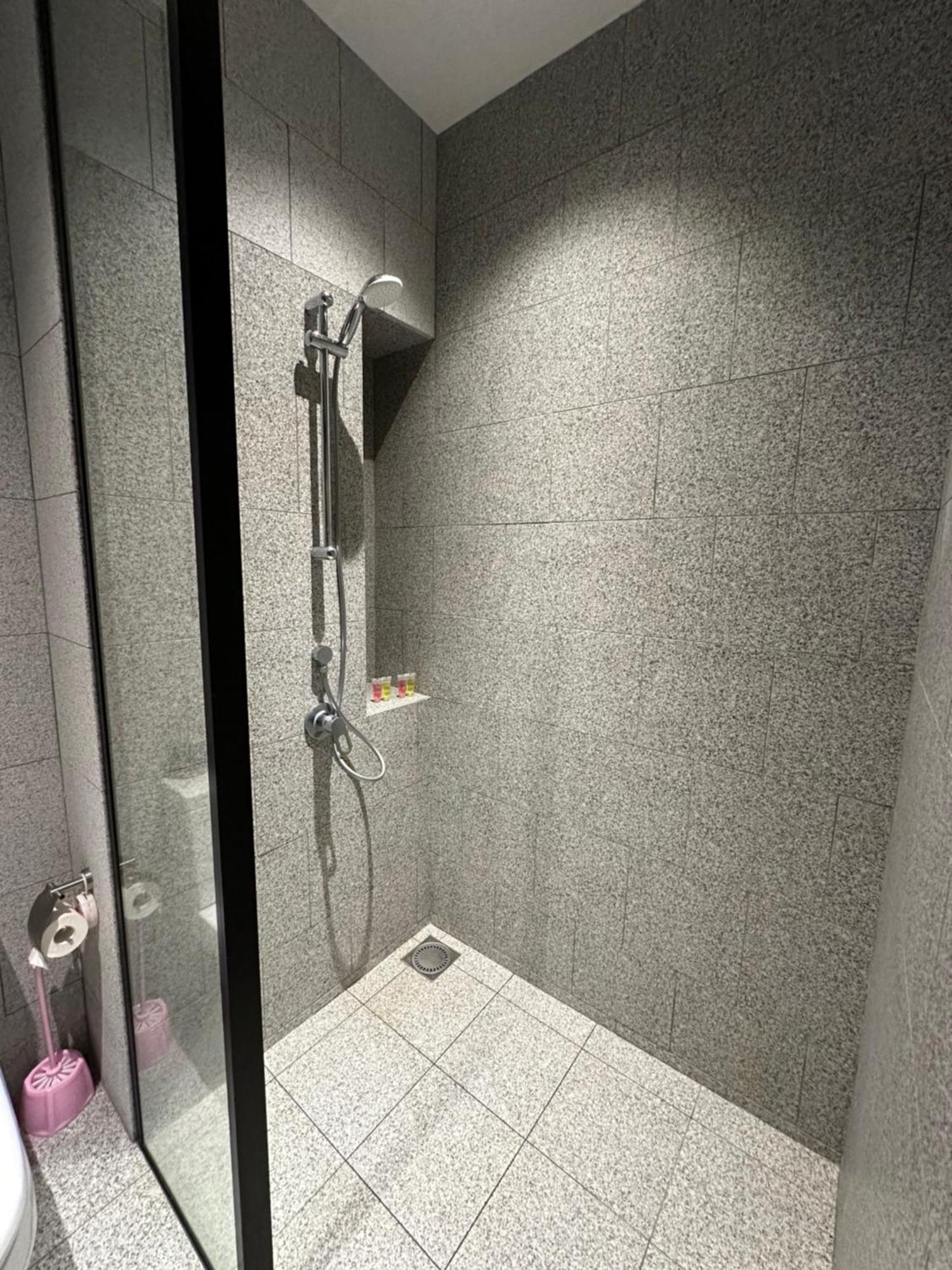 Scarletz Suites Klcc By Numa กัวลาลัมเปอร์ ภายนอก รูปภาพ